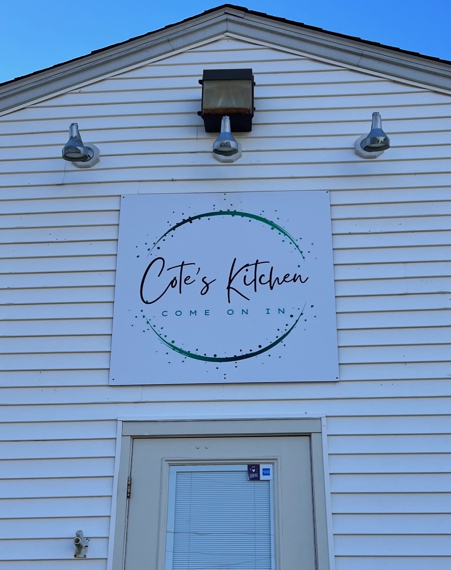 Banner Cote's Kitchen 03